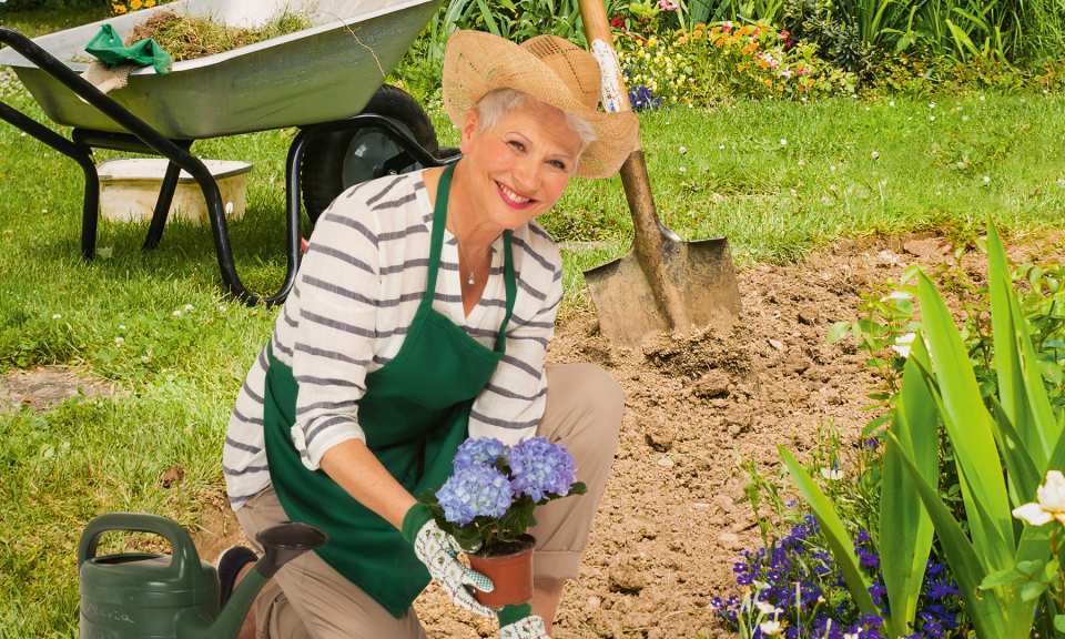 Jetzt im Frühling kann Marianne endlich wieder ihrer Leidenschaft nachgehen: dem Gärtern. 