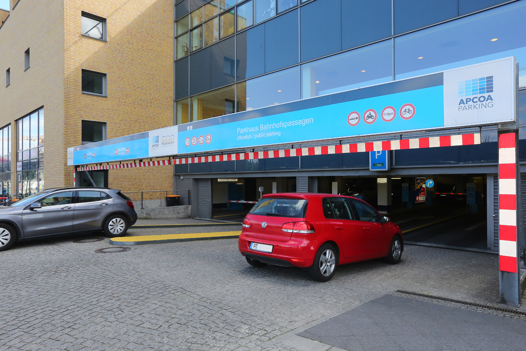 Apcoa Parking Deutschland Gmbh Flughafen Düsseldorf www.bahnhofspassagen-potsdam.de